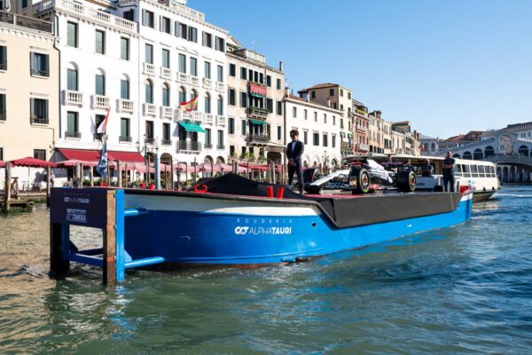 AlphaTauri dévoile son doc "Whatever it Takes" à Venise