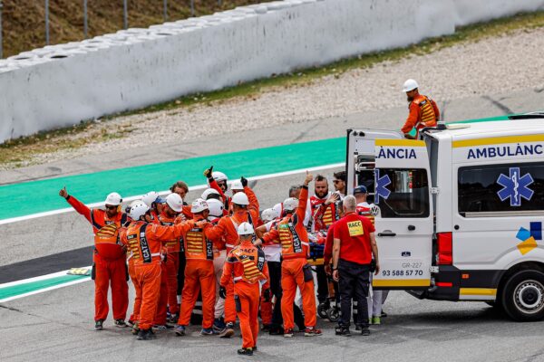 Les pilotes réagissent aux multiples diffusions de la chute de Francesco Bagnaia