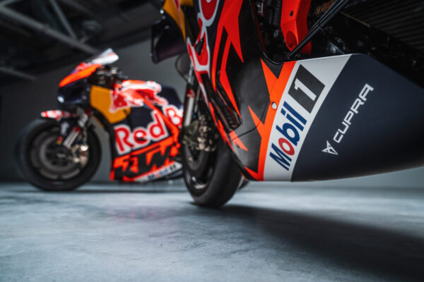 Carmelo Ezpeleta : "Il n’y a jamais eu de cinquième moto pour KTM et il n’y en aura pas"