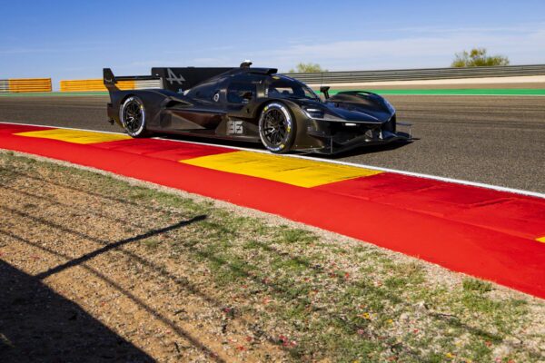 L'Alpine A424 a continué son développement en Espagne