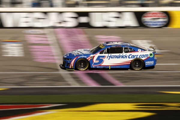 NASCAR Playoffs, Las Vegas : Larson 5 étoiles !