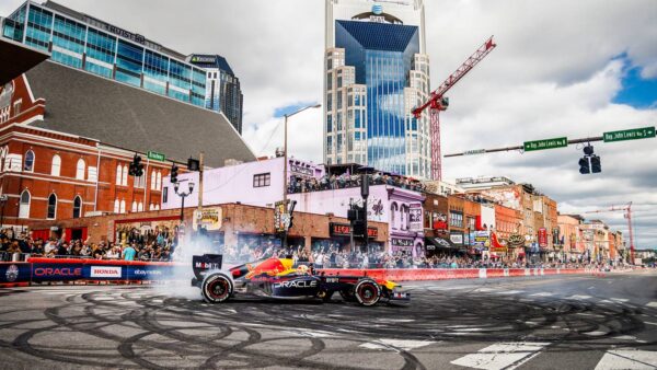 Ricciardo était de retour dans une F1 pour une démo à Nashville