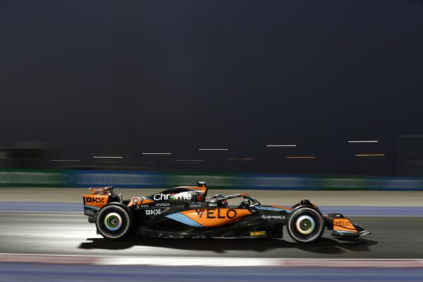 Qatar, Sprint : Piastri s'impose, Verstappen triple Champion du Monde