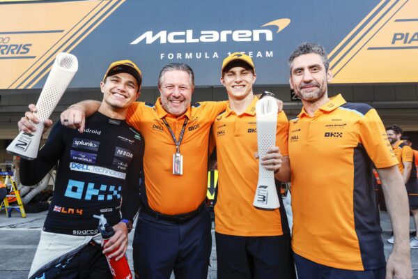 Brown félicite Stella pour sa première saison à la tête de McLaren