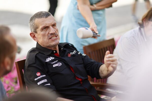 Haas se sépare de Günther Steiner, Ayao Komatsu le remplace