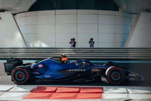 Williams Racing prolonge avec Mercedes au-delà de 2026