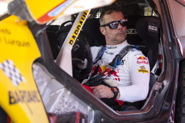 Dakar 2024, Étape 10 : "On est incapables de faire 400 kilomètres sans crever deux fois" (Loeb)