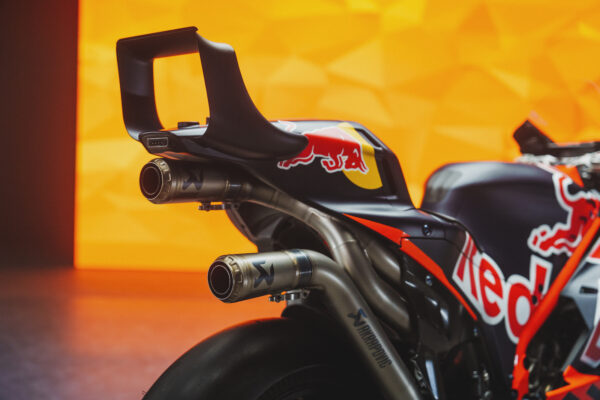 Arriere profil de la KTM RC16 MotoGP 2024