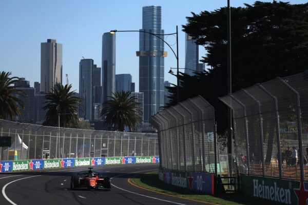 Dennis Hauger réalise la pole position à Melbourne en FIA F2