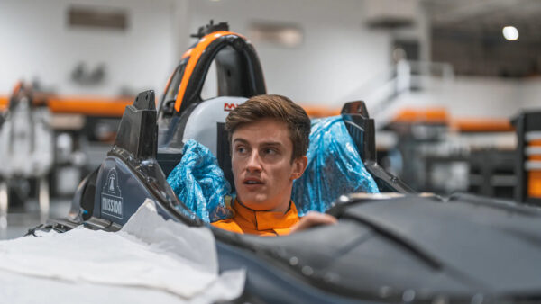 Théo Pourchaire pigiste à Long Beach en IndyCar chez McLaren