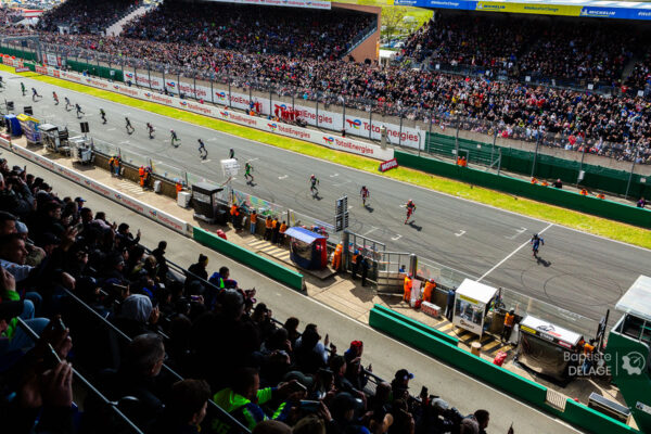 24 Heures Motos 2024, H+1 : Duel entre la Yamaha #1 et la Suzuki #12