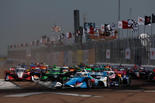 Newgarden disqualifié de St. Pete, O'Ward vainqueur sur tapis vert