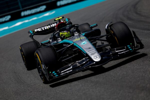 Wolff : "même Newey ne pourrait pas résoudre les problèmes de Mercedes"