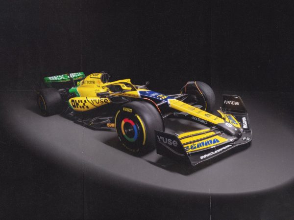 Livrée spéciale de McLaren en hommage à Senna pour Monaco