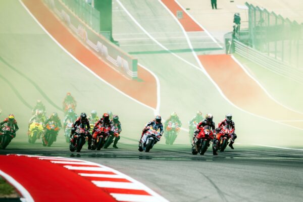 Le MotoGP dévoile les machines de 2027