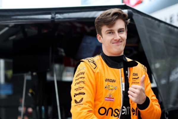 Pourchaire terminera la saison 2024 chez McLaren, sauf l'Indy 500