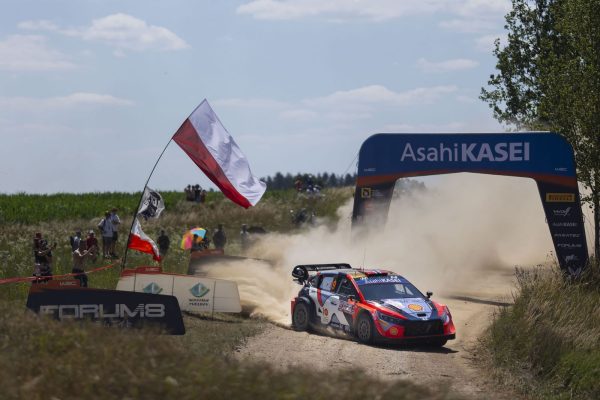 Pologne, ES4 : Mikkelsen leader, Tänak out !