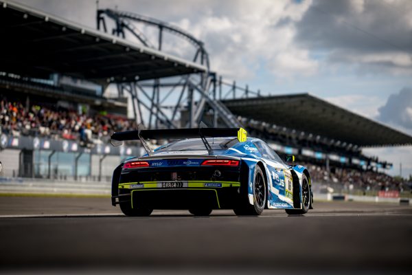 24 Heures du Nürburgring : La grille part pour 5 tours de formation...