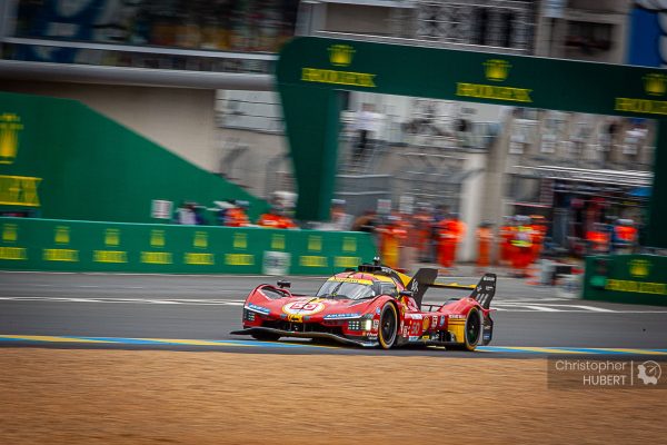 24H du Mans, H+22 : Ferrari mène d'un rien, la pluie retombe sur le circuit !