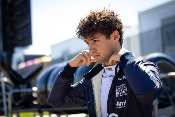 Victor Martins et Jak Crawford vainqueurs en FIA F2 à Barcelone