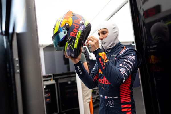 Isack Hadjar en pole position à Silverstone en FIA F2