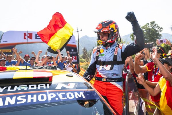 Rallye de l'Acropole : Neuville s'impose, Ogier en tonneaux !