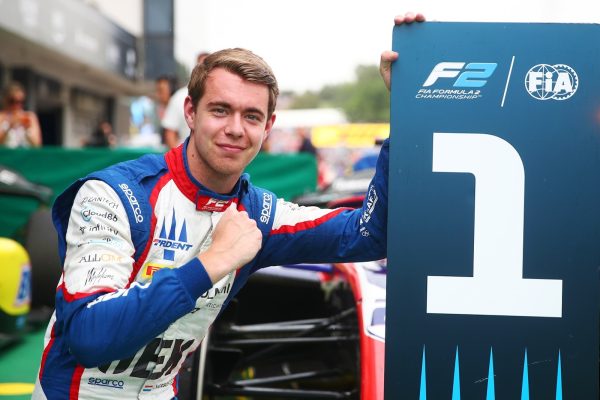 Richard Verschoor réalise la pole position à Bakou en FIA F2