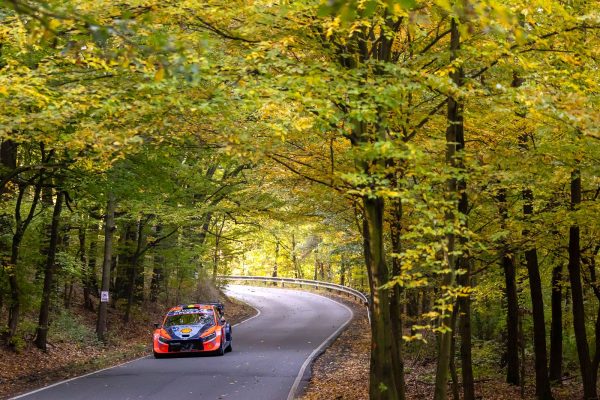 Europe Centrale, ES5 : Neuville reprend les commandes