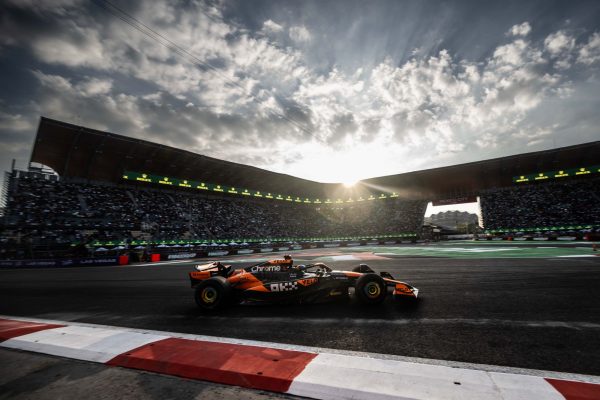 Mexico, EL3 : Piastri d'un souffle devant Norris