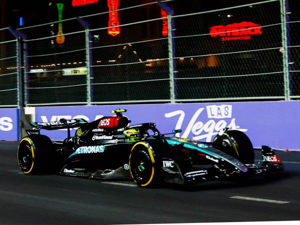 Las Vegas, EL1 : Hamilton devance Russell et Norris