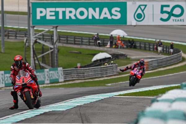 GP de Malaisie 2024, Course : Francesco Bagnaia s'impose face à Jorge Martín