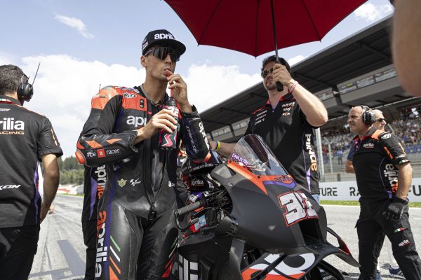 Lorenzo Savadori avec Aprilia Racing pour deux années supplémentaires
