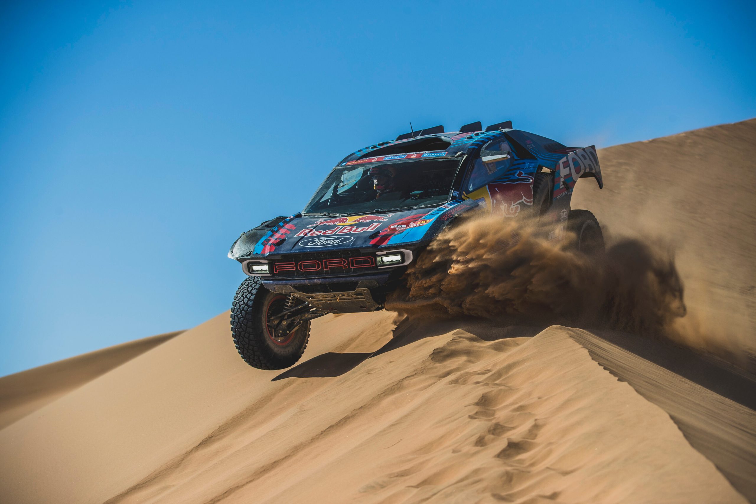 Carlos Sainz dans les dunes de la deuxième étape