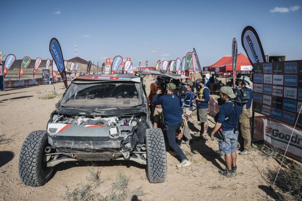 Dakar 2025 : Sébastien Loeb abandonne à son tour !