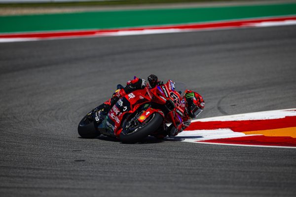 GP des Amériques 2025, Course : Francesco Bagnaia gagne, Marc Márquez chute