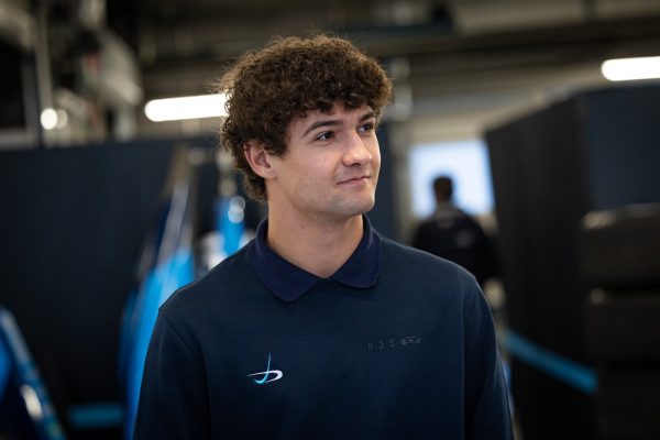 Jak Crawford réalise la pole position à Djeddah en FIA F2