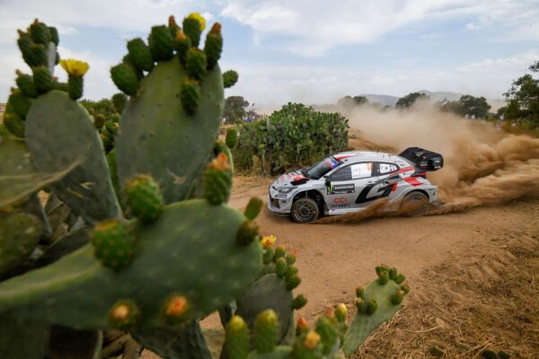 Sardaigne, ES6 : un doublé français, hécatombe M-Sport, Neuville OUT