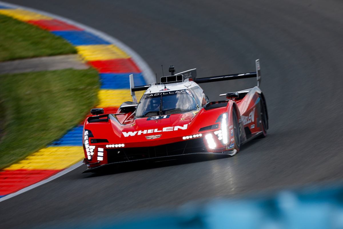 #31: Cadillac Whelen, Cadillac V-Series.R, GTP: Jack Aitken, Earl Bamber, Frederik Vesti