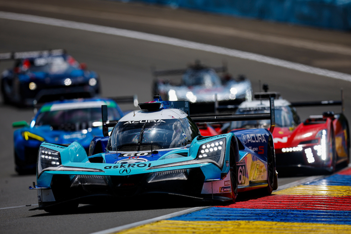 #60: Acura Meyer Shank Racing w/Curb Agajanian, Acura ARX-06, GTP: Tom Blomqvist, Colin Braun