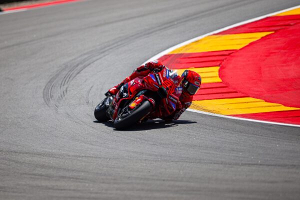 GP d'Aragón 2025, Course : Marc Márquez intouchable