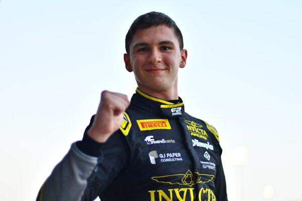 Leonardo Fornaroli réalise la pole position en Autriche en FIA F2