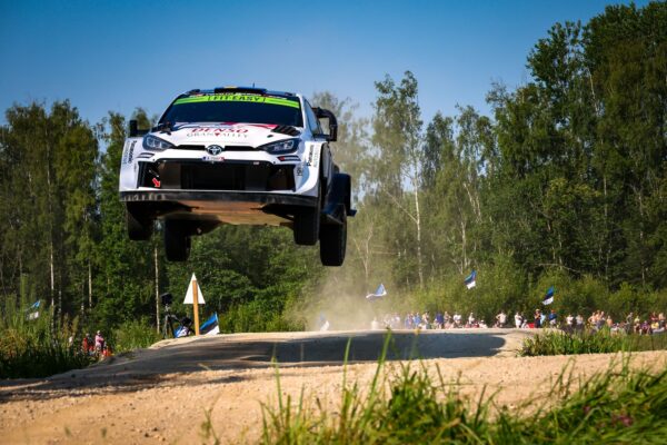 Estonie, ES8 : Solberg confirme en restant leader !