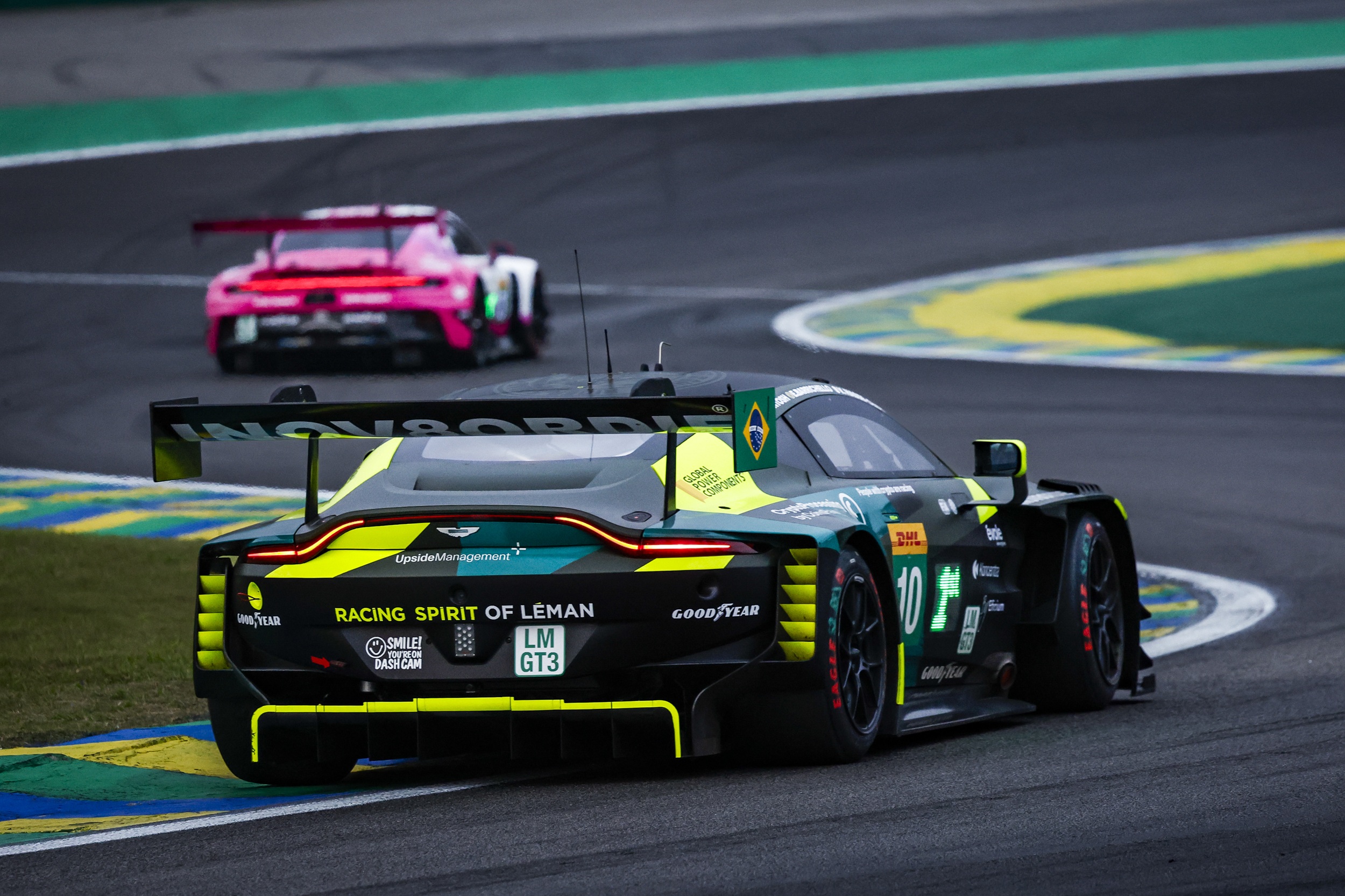 6 H Sao Paulo - Aston Martin N°10