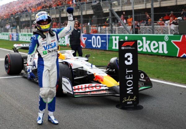 Isack Hadjar sur le podium du GP des Pays-Bas 2025