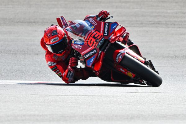 GP d'Autriche 2025, Sprint : Marc Márquez gagne devant Alex Márquez et Pedro Acosta