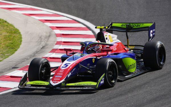 Tasanapol Inthraphuvasak et Rafael Camara victorieux en FIA F3 en Hongrie