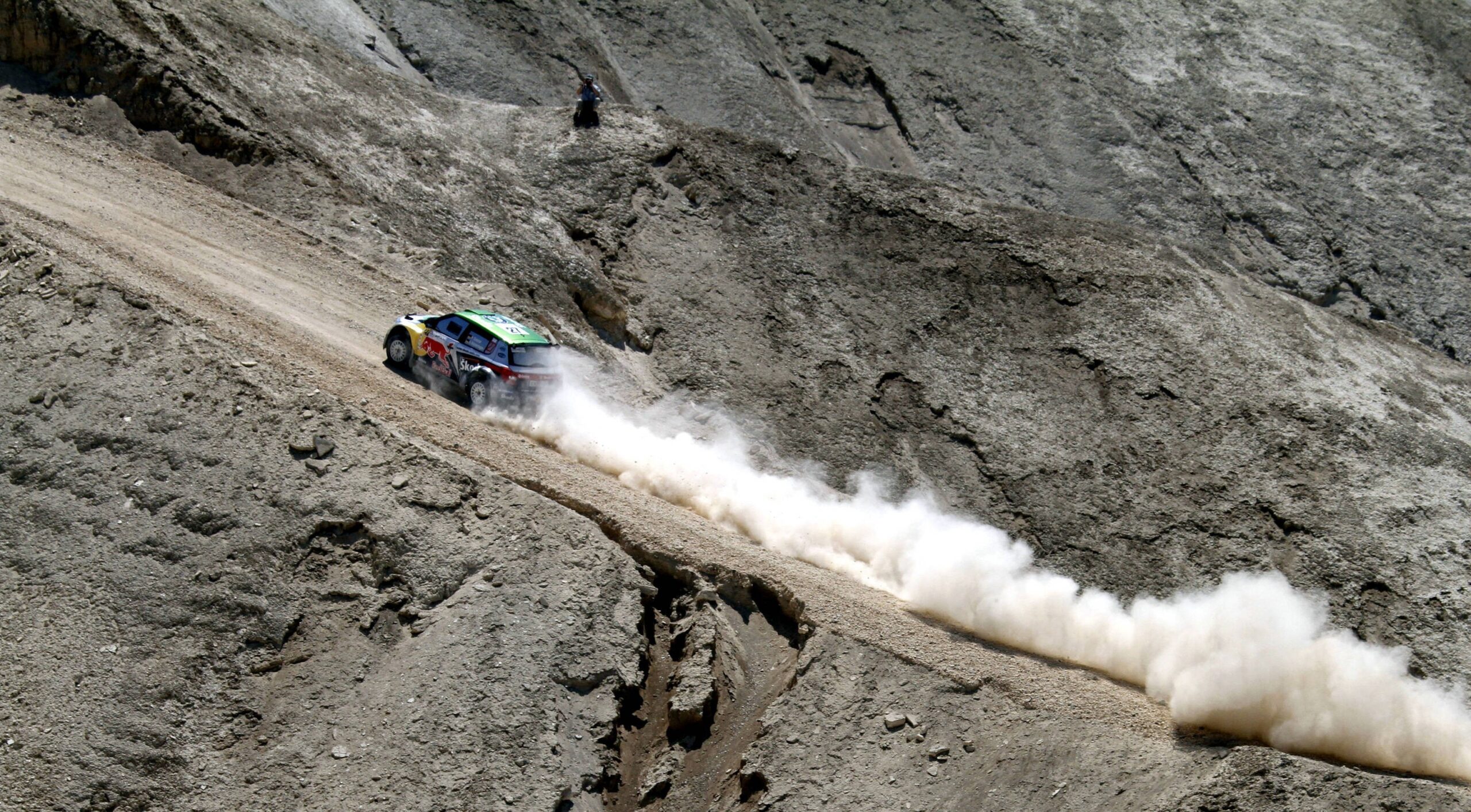 Sébastien Loeb (Citroën C4 WRC) et Herman Gassner (Skoda Fabia S2000) sur les spéciales du Rallye de Jordanie 2010 et 2011