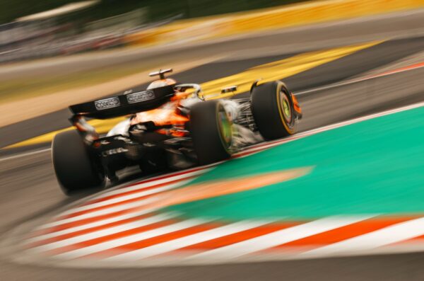 Hongrie, EL1 : McLaren domine la concurrence
