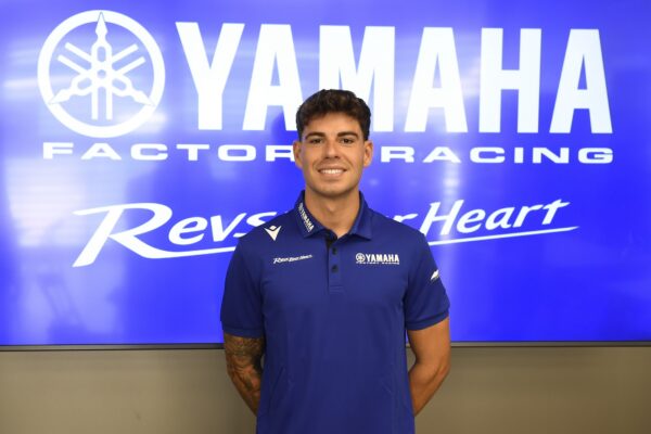 Augusto Fernández reste pilote d'essai Yamaha