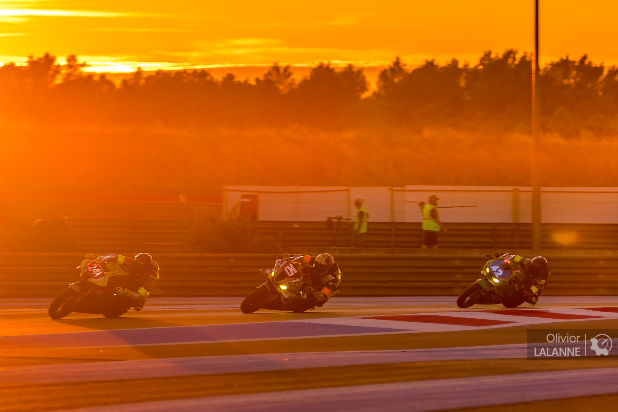 241 AG RACING TEAM Honda CBR1000 RR-R-SP SST, WALLART William (FRA), BRUYAT Gabin (FRA), COIGNARD Mélodie (FRA), CREUSOT Amandine (FRA), 25 Team Étoile BMW M 1000 RR SST, OKUBO Hikari (JPN), ITO Motoharu (JPN), WATANABE Kazuki (JPN), OKUDA Kyosuke (JPN), 42 GREEN TEAM 42 LYCEE SAINTE CLAIRE KawasakiZX 10R PRD, BONNET Julien (FRA), GARCIA Corentin (FRA), SANCHEZ Gabriel (FRA), BLANC Jules(FRA), action